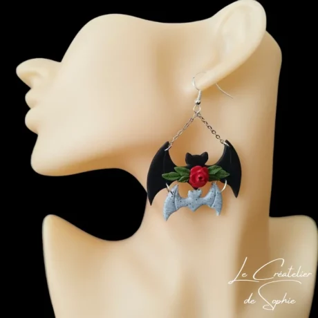 Boucles d'oreilles gothiques raffinées chauve-souris noire et grise Halloween et rose rouge