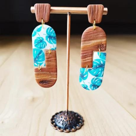 Boucles d'oreilles Vice-versa imitation bois et motif feuilles de ginkgo bleu turquoise